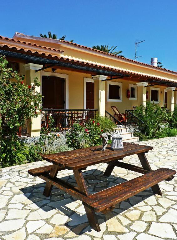 Feeloxenia Corfu Apartments Acharavi  Exterior photo
