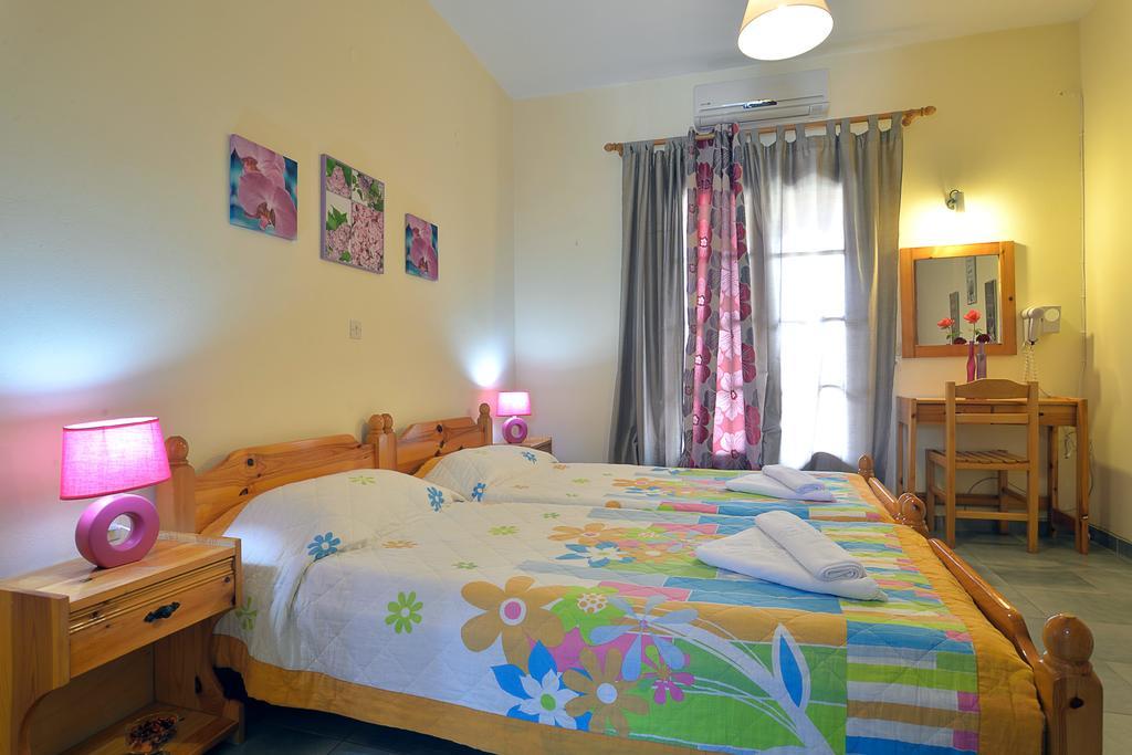 Feeloxenia Corfu Apartments Acharavi  Room photo